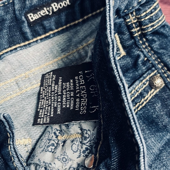 🍒 BOGO 🍒 EXPRESS Dark Wash Boot cut Jeans - Picture 15 of 15